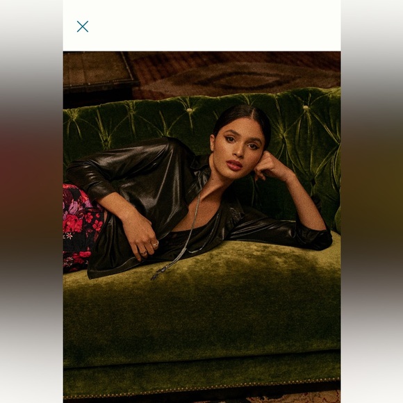 New with tags!! Anthropology satin shiny shirt black - Picture 5 of 6